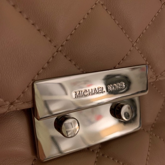 Michael Kors Sloan Quilted Handbag - Picture 2 of 7